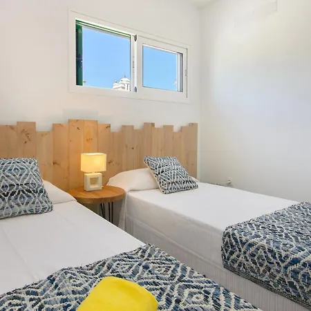 Orange Volcano - Pool, Gym And Activities In Sport Center Fariones Included Holiday home